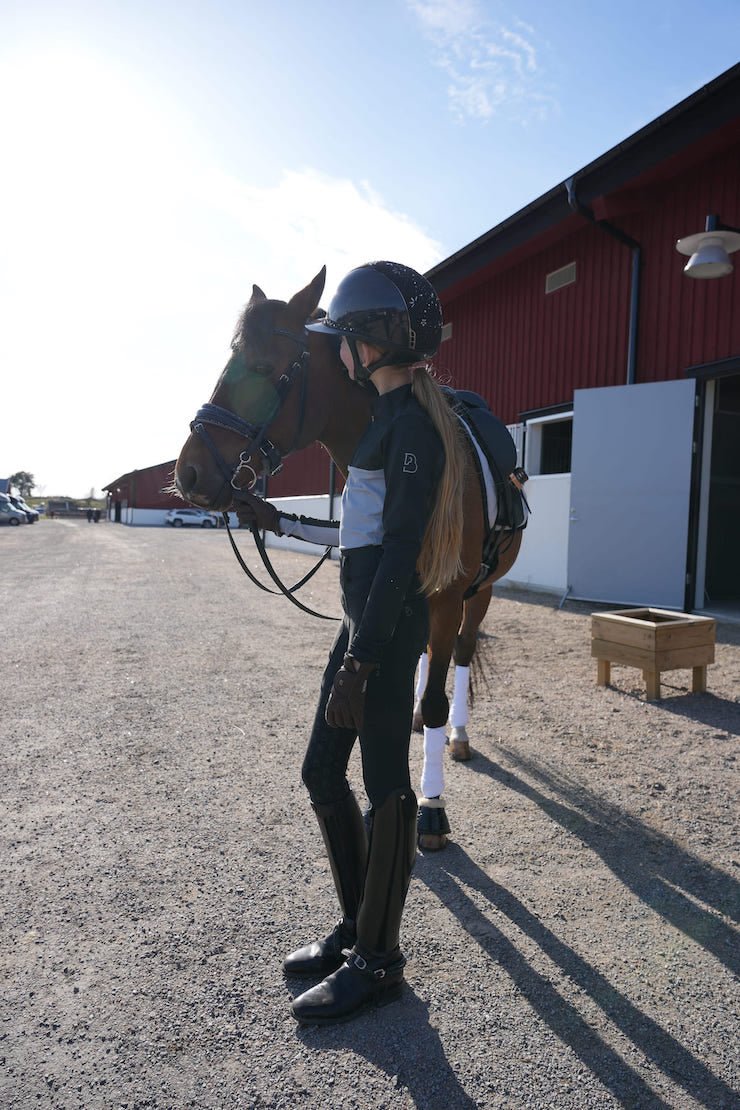 YR Flyinge Black Breeches - BREIJA