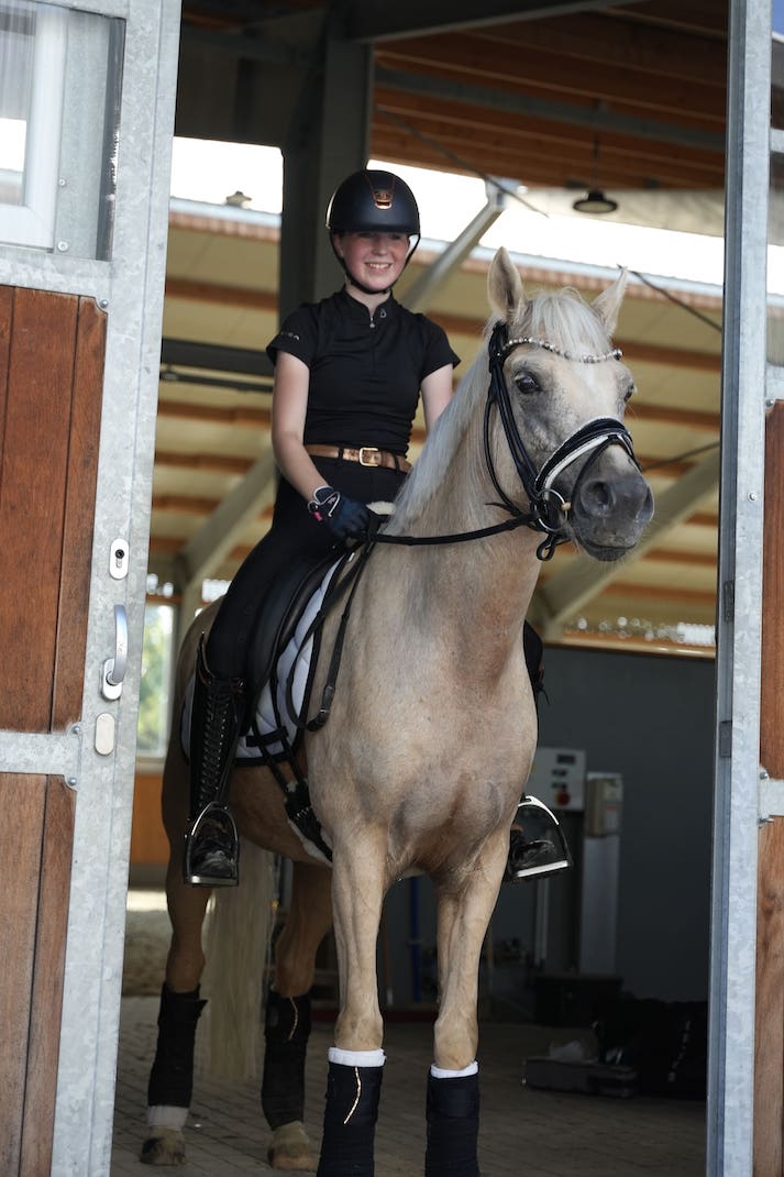 YR Ocala Black Top Short Sleeve - BREIJA